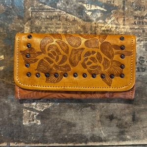 American West Hand Tooled Tri-Fold Texas Rose Wallet 8015282